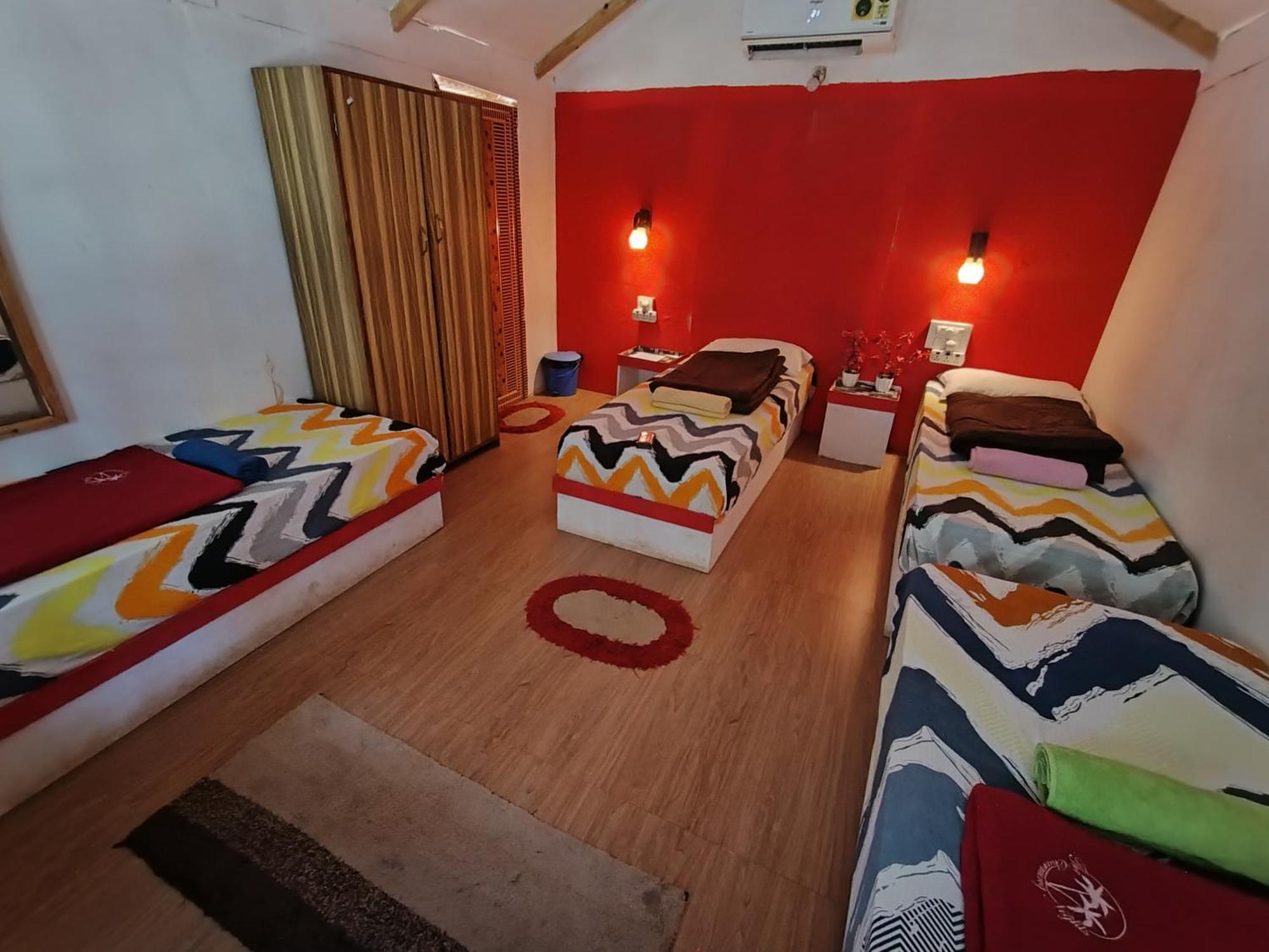Tropical Bay Hostel Палолем Екстериор снимка