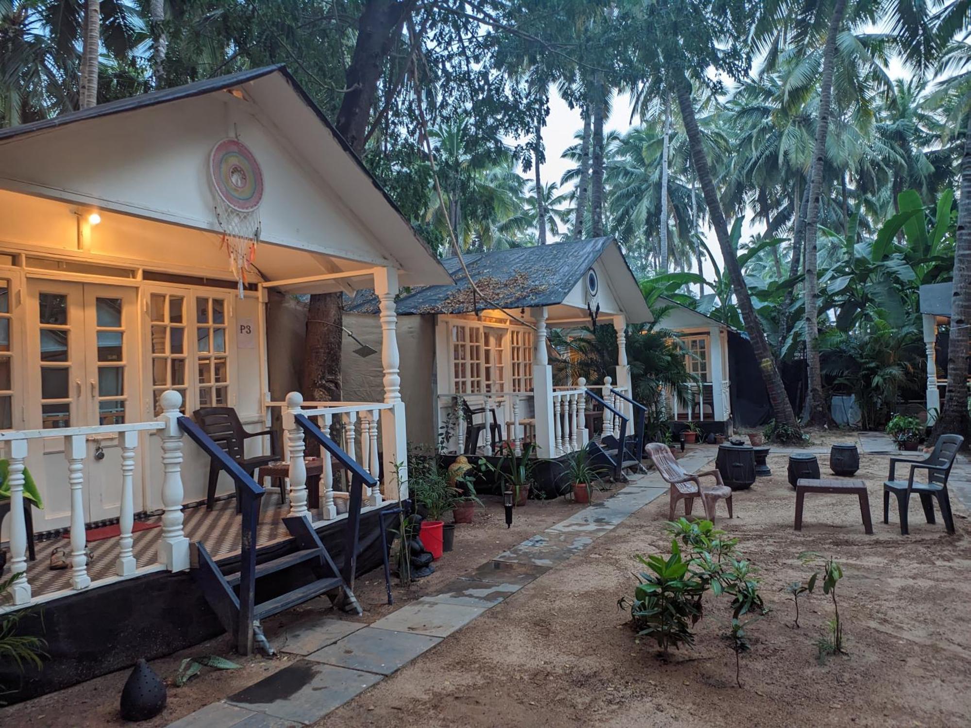 Tropical Bay Hostel Палолем Екстериор снимка