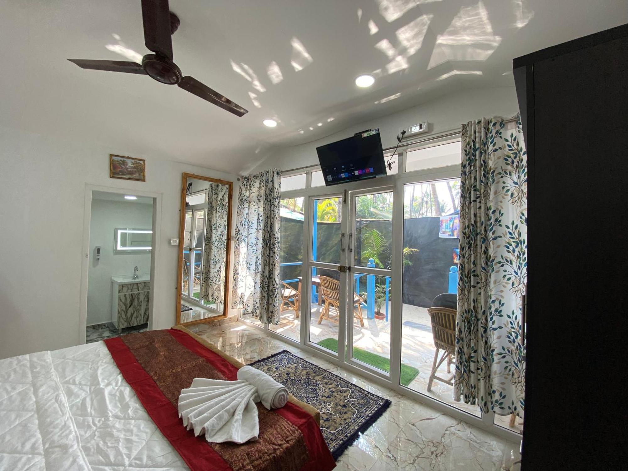 Tropical Bay Hostel Палолем Екстериор снимка