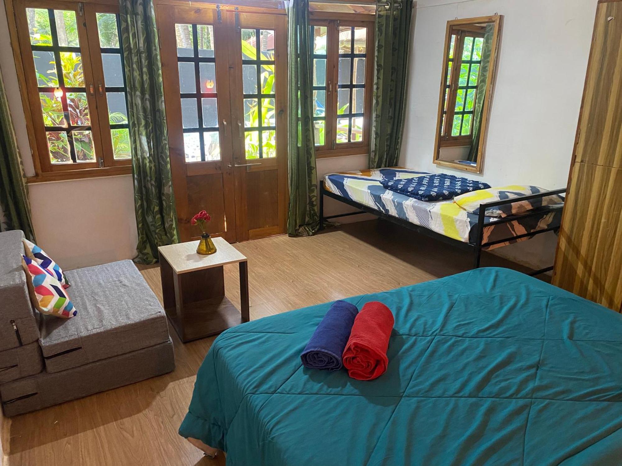 Tropical Bay Hostel Палолем Екстериор снимка