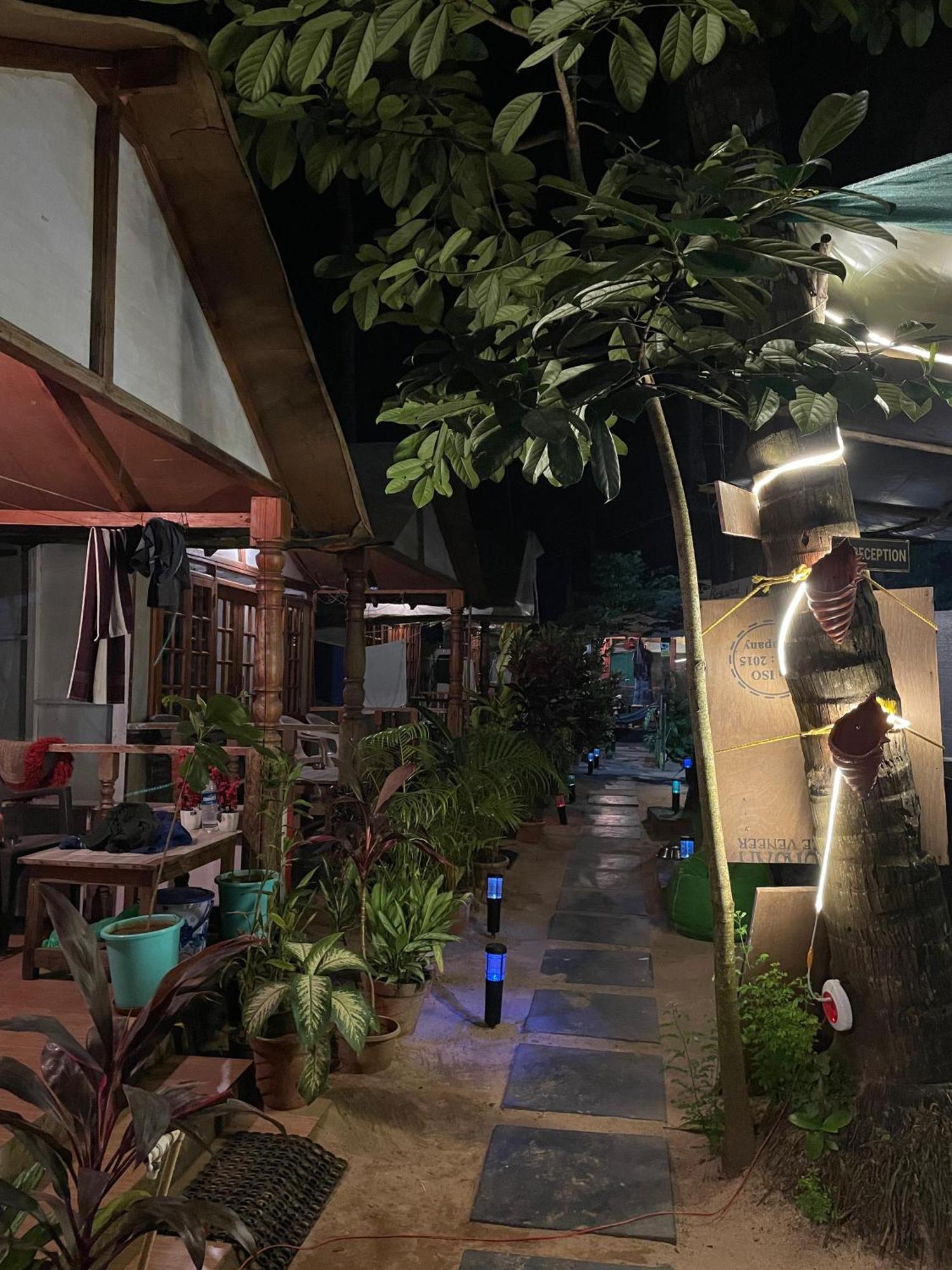 Tropical Bay Hostel Палолем Екстериор снимка