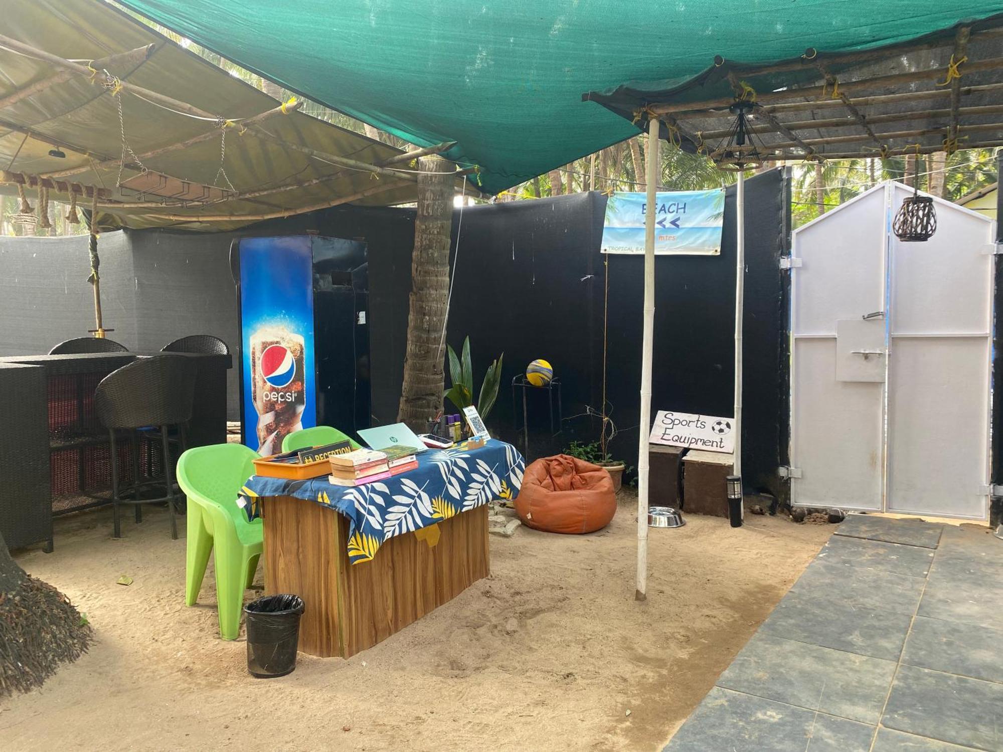 Tropical Bay Hostel Палолем Екстериор снимка