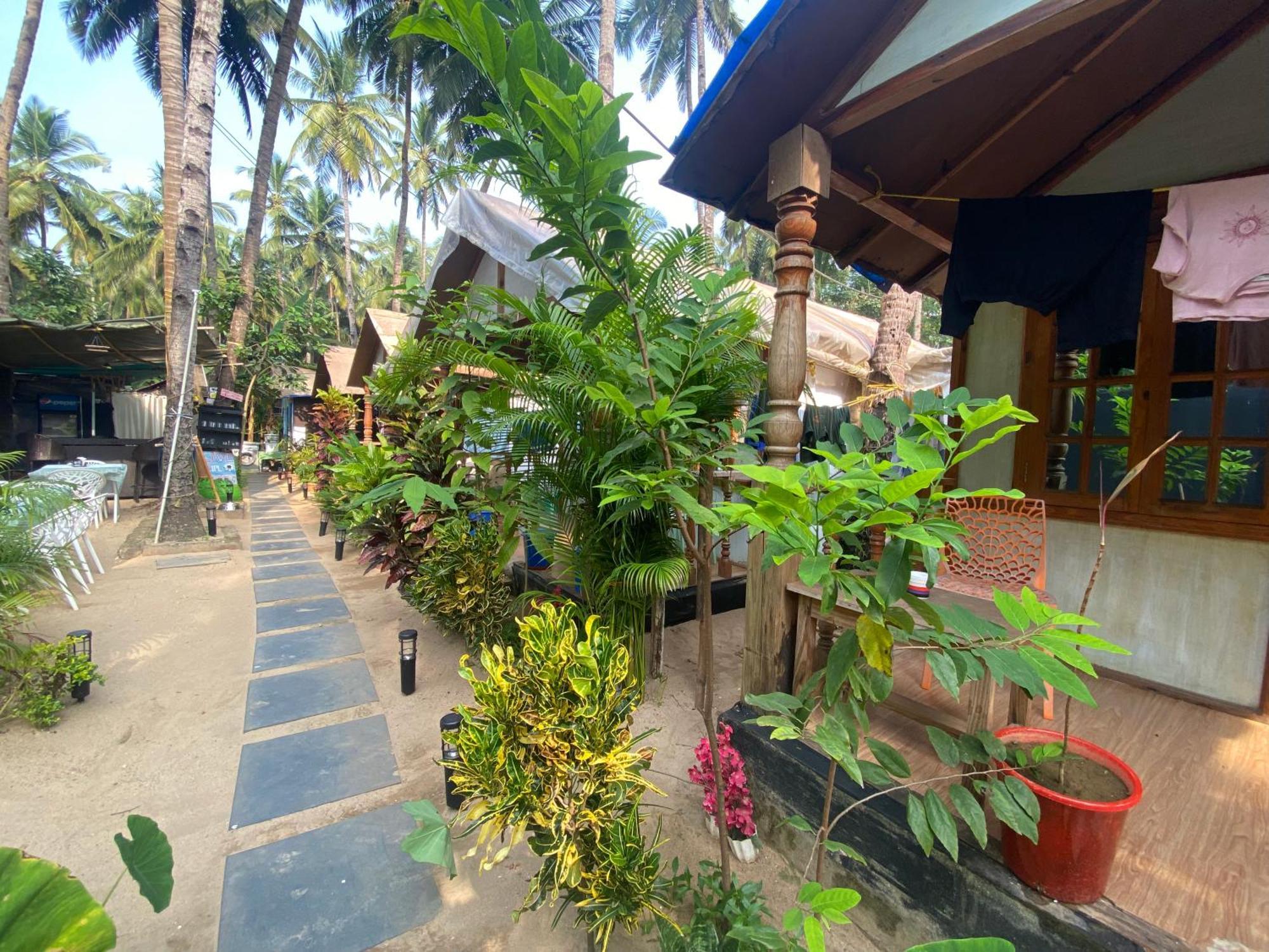 Tropical Bay Hostel Палолем Екстериор снимка