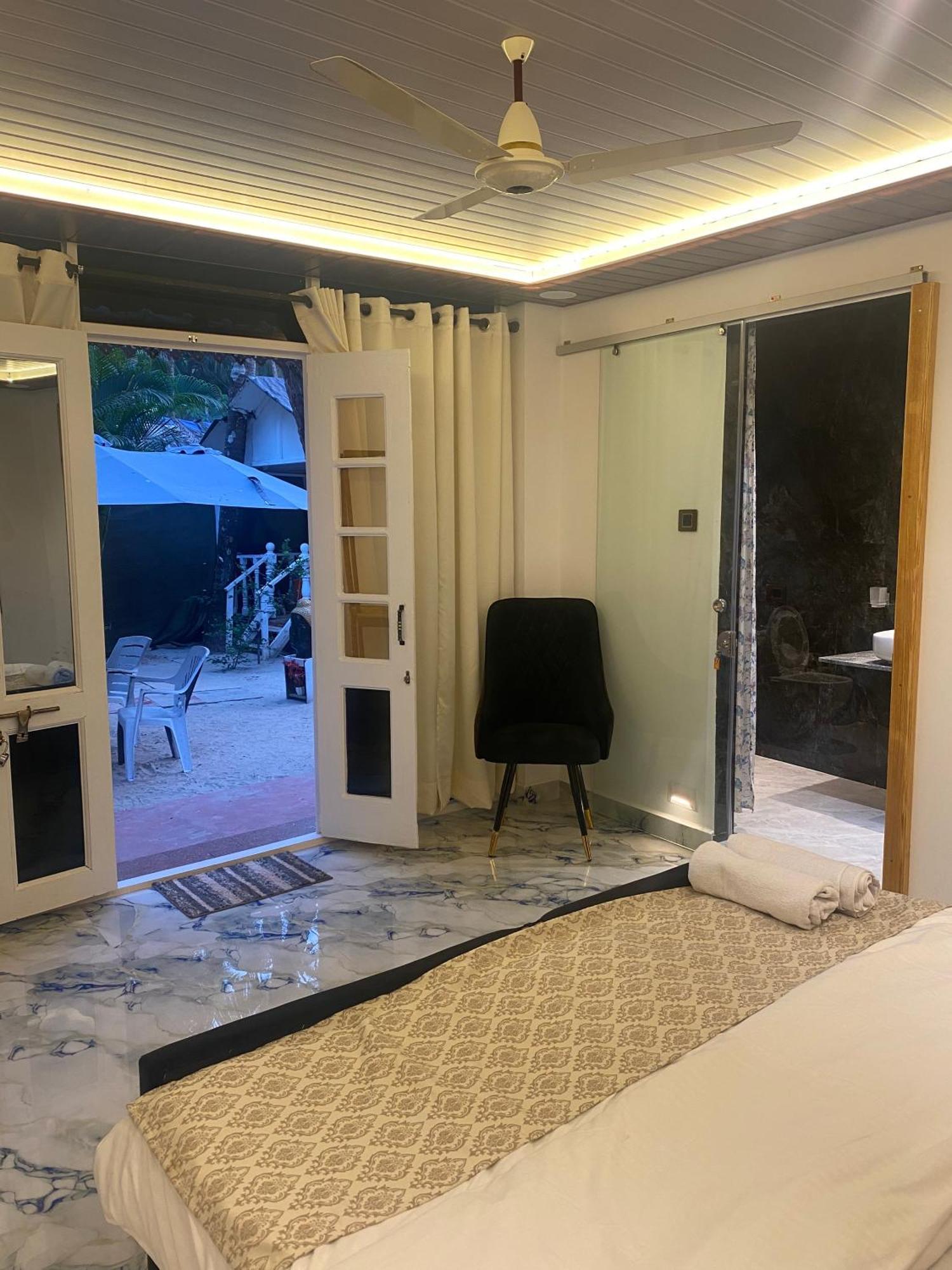 Tropical Bay Hostel Палолем Екстериор снимка